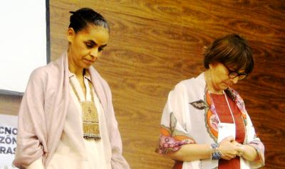 Marina Silva e Helena Nader em minuto de silêncio
