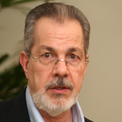 Acadêmico Sergio Danilo Pena